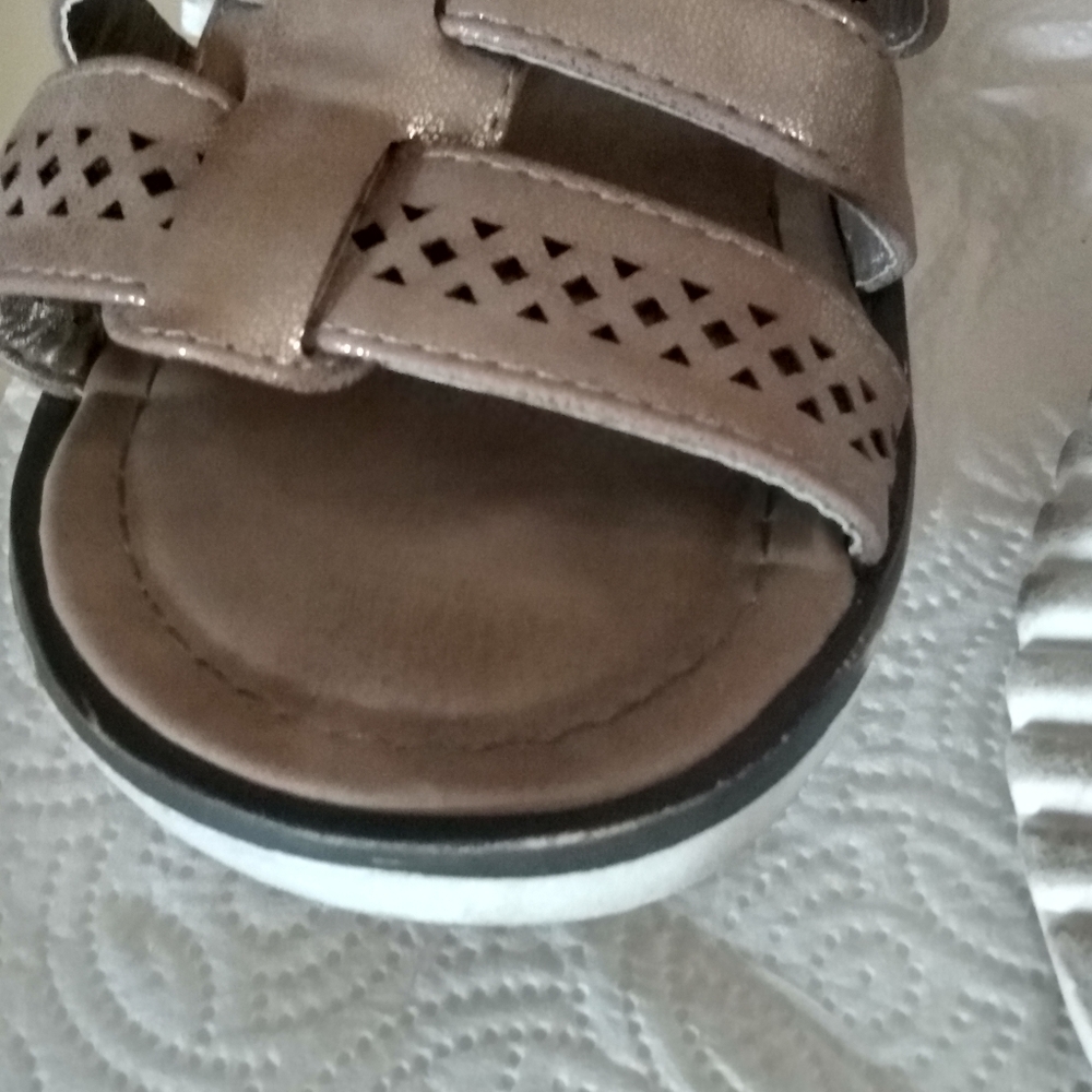 Sandals - Picture 7 of 7